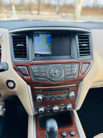 2017 Nissan Pathfinder Platinum