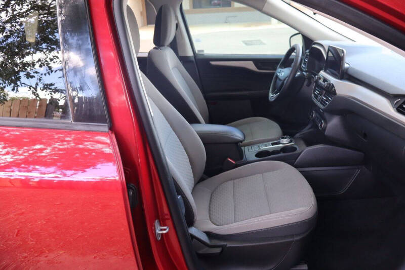 2022 Ford Escape SE