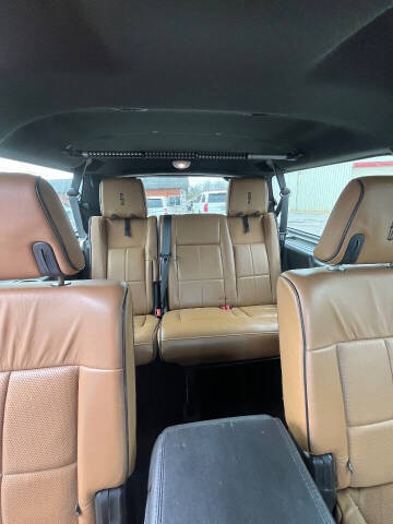 2011 Lincoln Navigator L