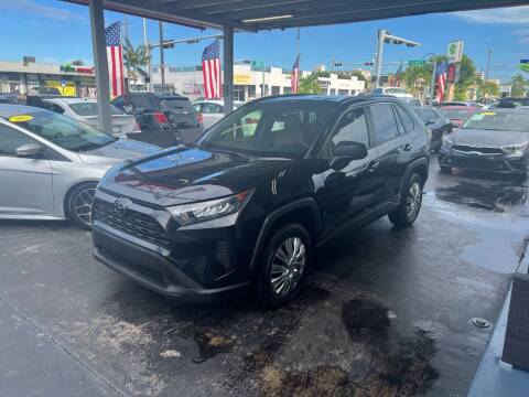 2019 Toyota RAV4 for sale at American Auto Sales in Hialeah FL