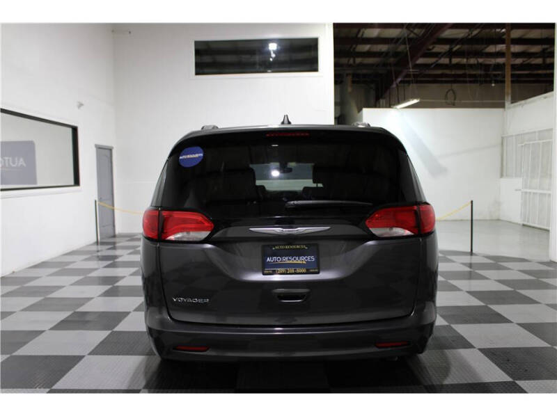 2021 Chrysler Voyager LXi