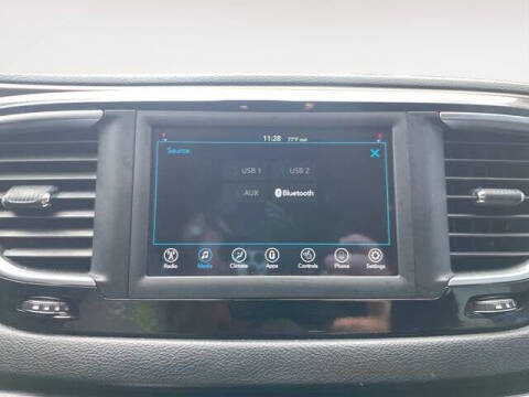 2021 Chrysler Voyager LX