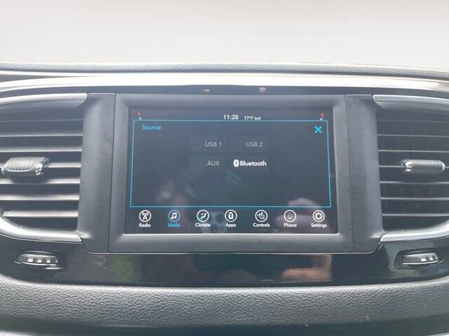 2021 Chrysler Voyager LX