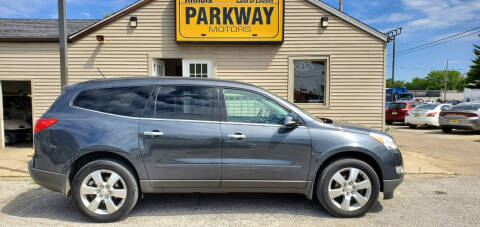 2012 Chevrolet Traverse for sale at Parkway Motors in Springfield IL