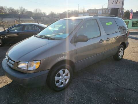 1999 Toyota Sienna for sale at LINDER'S AUTO SALES in Gastonia NC