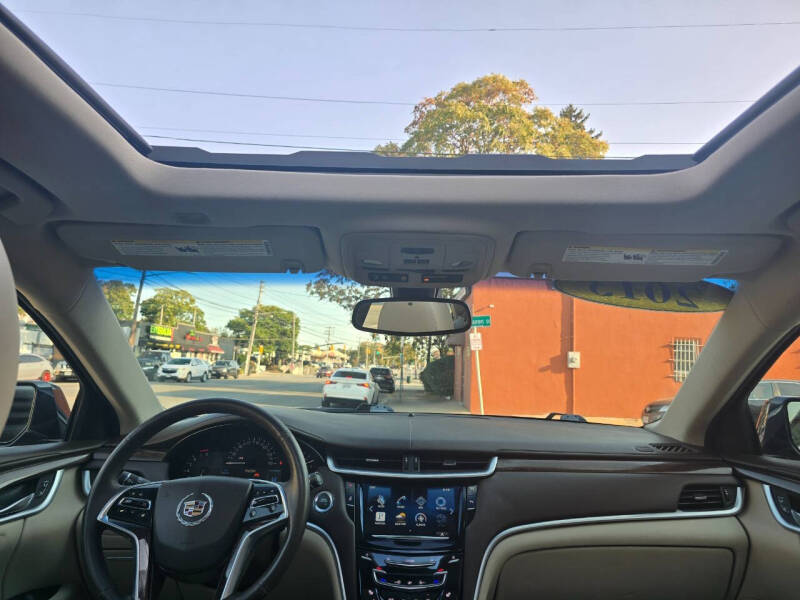 2013 Cadillac XTS Luxury Collection