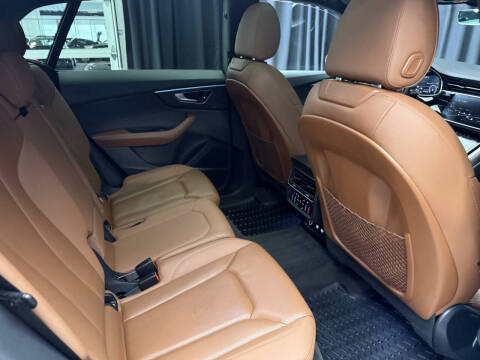 2019 Audi Q8 quattro Premium Plus 55 TFSI