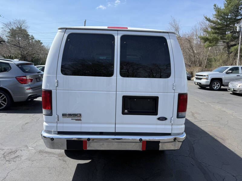 2008 Ford E-Series E-350 SD XLT