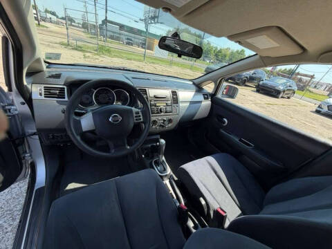 2009 Nissan Versa 1.8 S