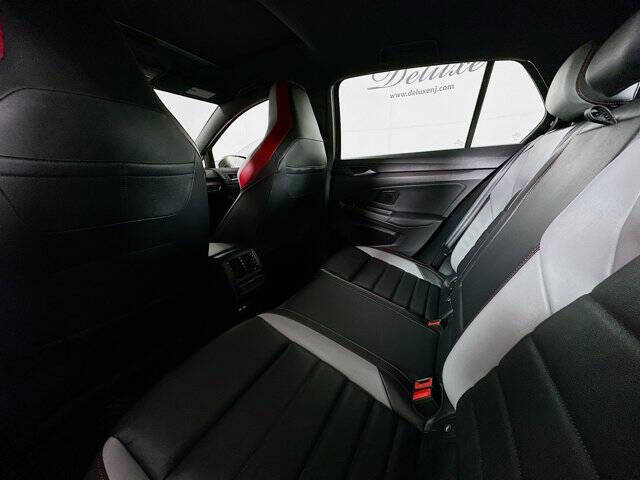 2024 Volkswagen Golf GTI Autobahn