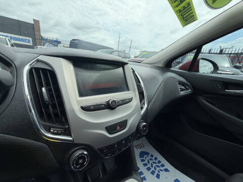2017 Chevrolet Cruze LS Auto