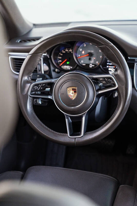 2016 Porsche Macan S