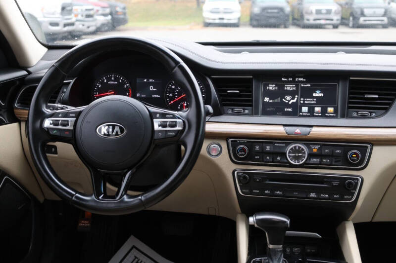 2018 Kia Cadenza Premium