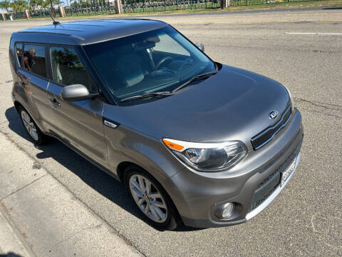 2018 Kia Soul +