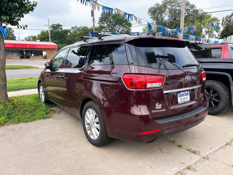 2017 Kia Sedona EX