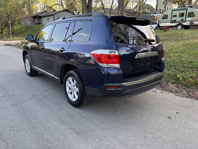Image 6 of 2012 Toyota Highlander