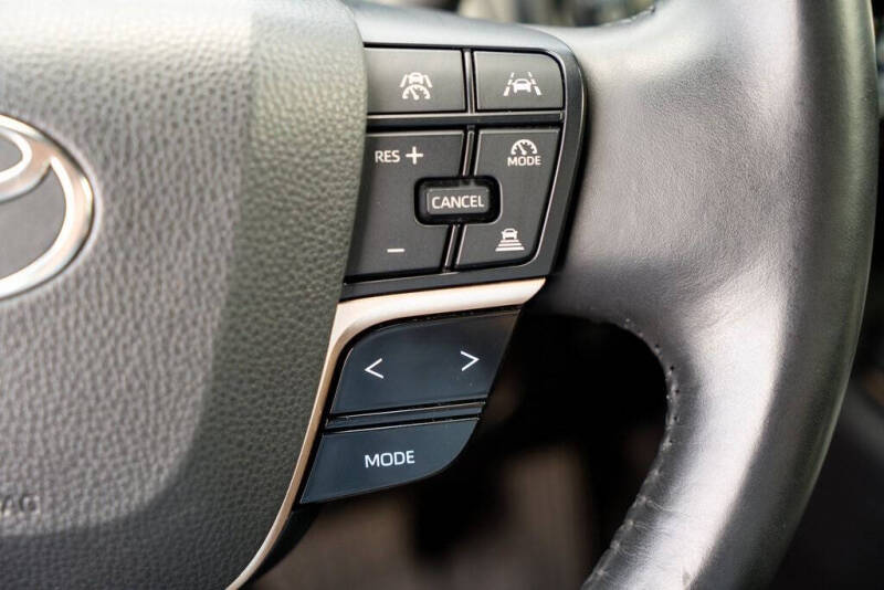 2023 Toyota Crown XLE