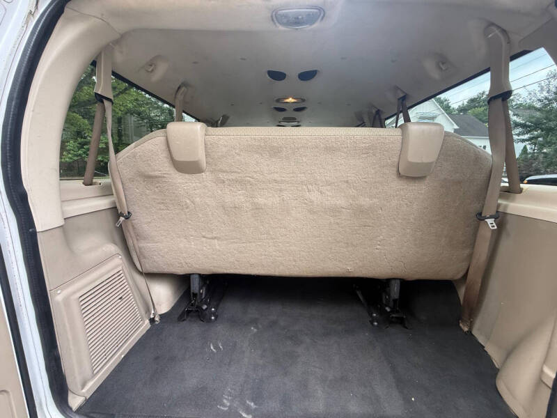 2010 Ford E-Series E-350 SD XL