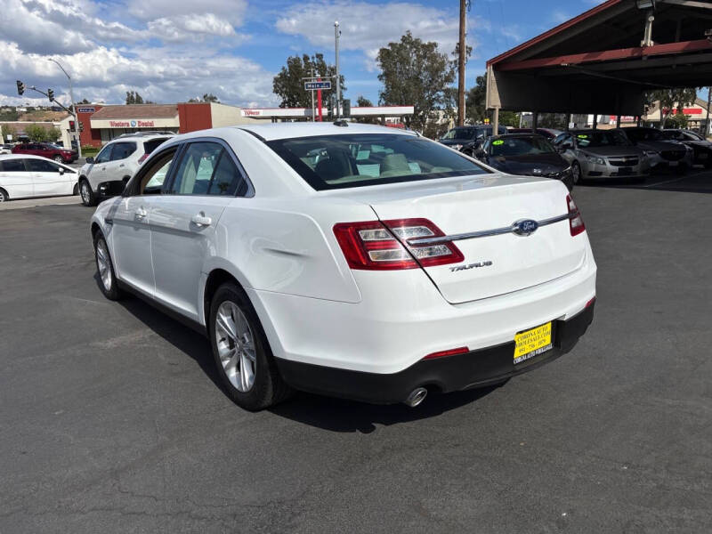 2015 Ford Taurus