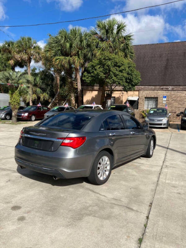 2012 Chrysler 200 Touring