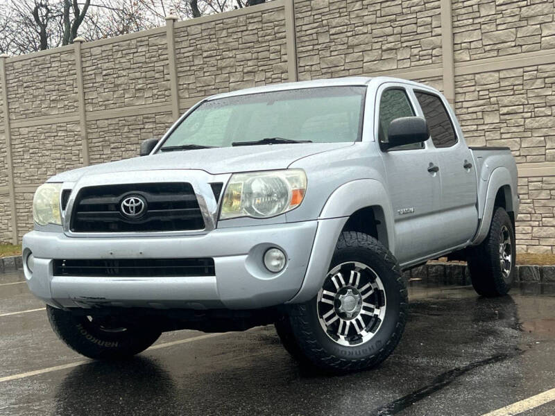 Toyota Tacoma's photo