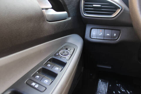 2019 Hyundai Santa Fe SE 2.4L