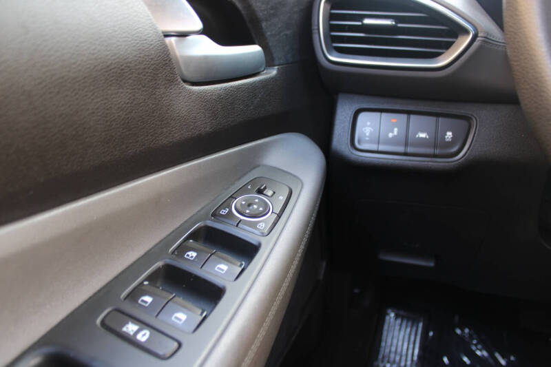2019 Hyundai Santa Fe SE 2.4L