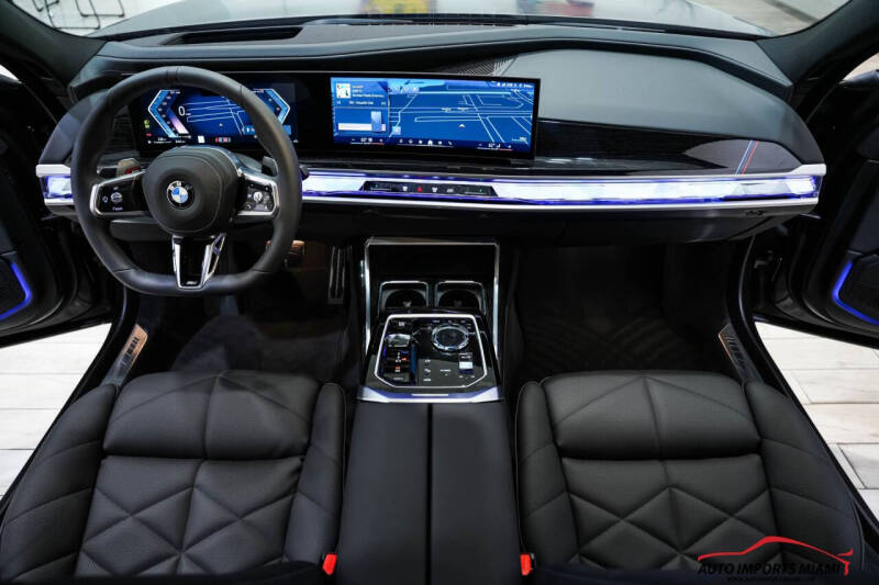 2025 BMW 7 Series 740i