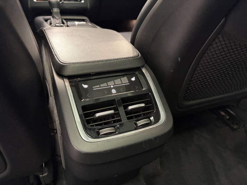 2020 Volvo XC90 T5 Momentum