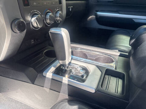 2015 Toyota Tundra SR5