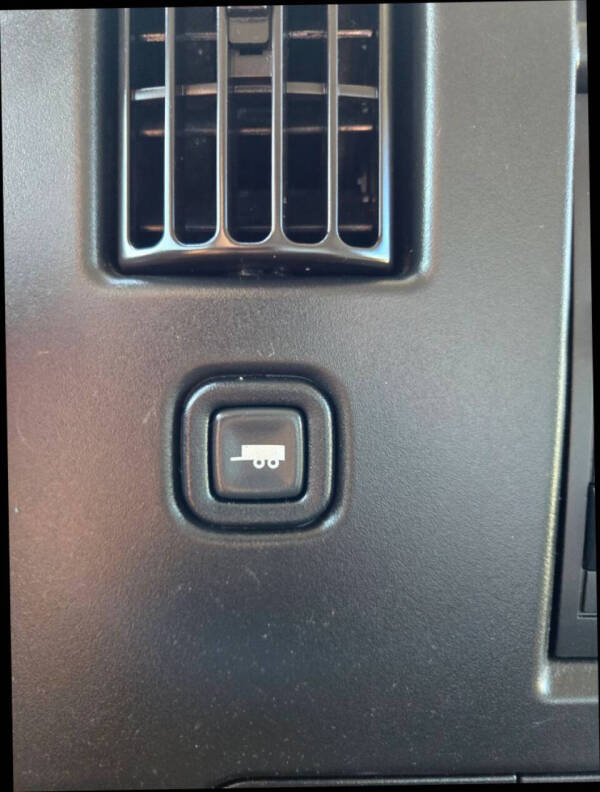 2023 GMC Savana 2500