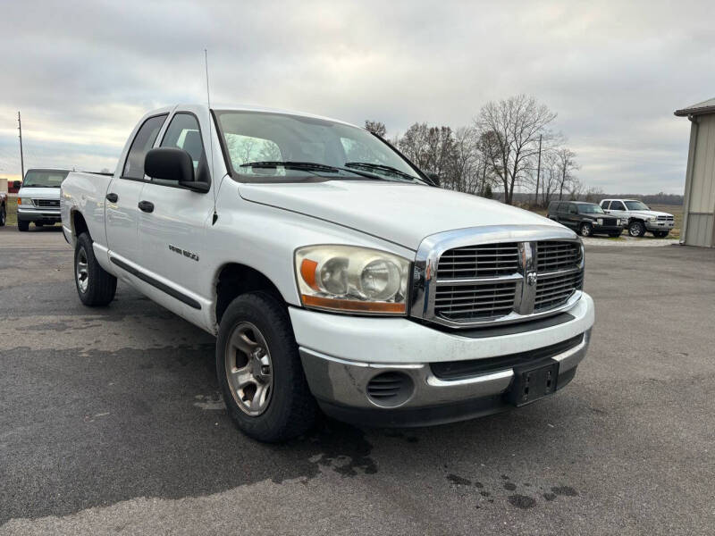 2006 Dodge Ram 1500 Pickup ST photo 2