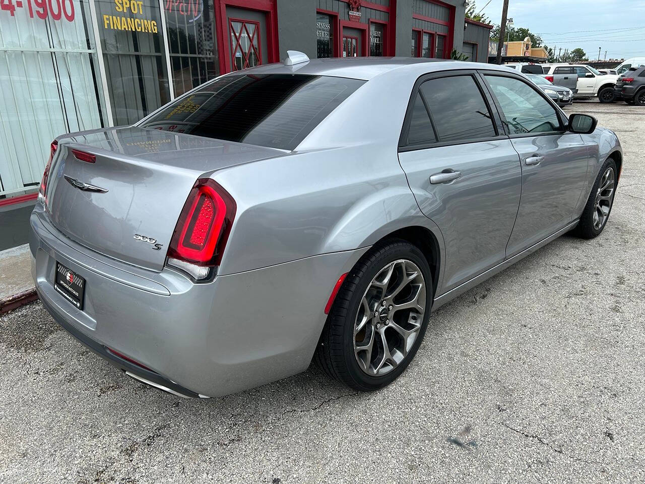 2018 Chrysler 300 for sale at SPENCER AUTO SALES in South Houston, TX