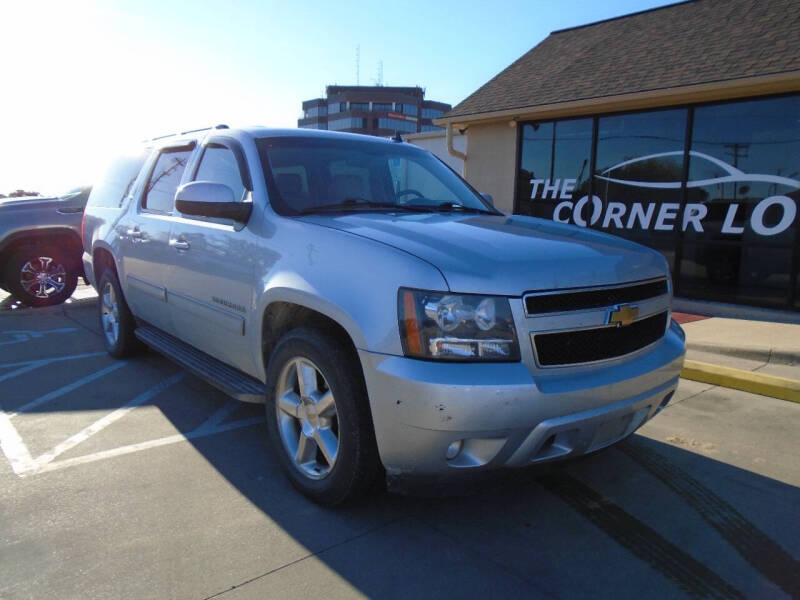 2014 Chevrolet Suburban LT's photo