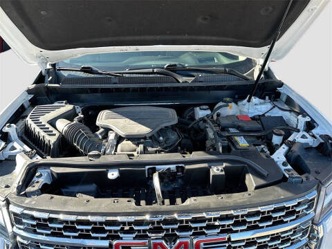 2023 GMC Acadia Denali