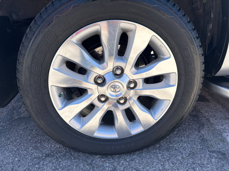 2010 Toyota Sequoia Platinum