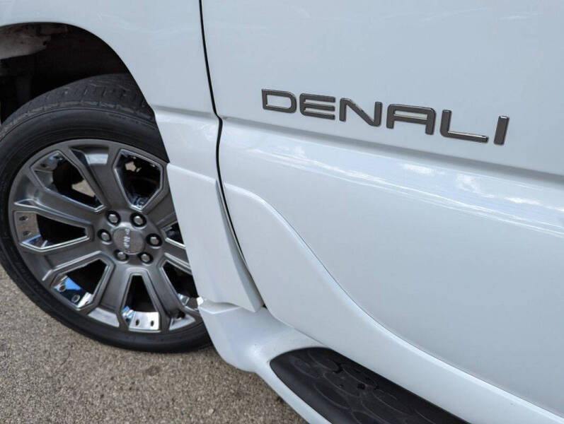 2003 GMC Yukon XL Denali