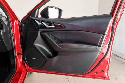 2015 Mazda MAZDA3 i Grand Touring