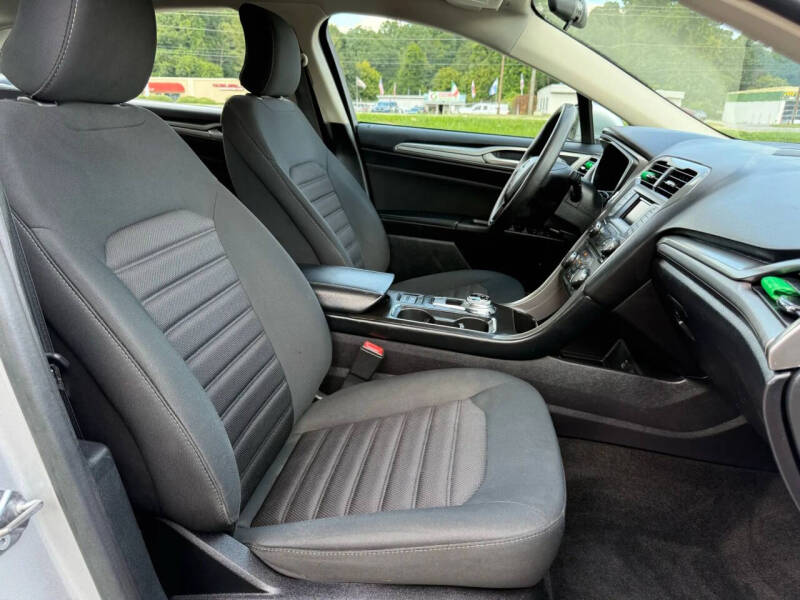 2018 Ford Fusion Hybrid SE