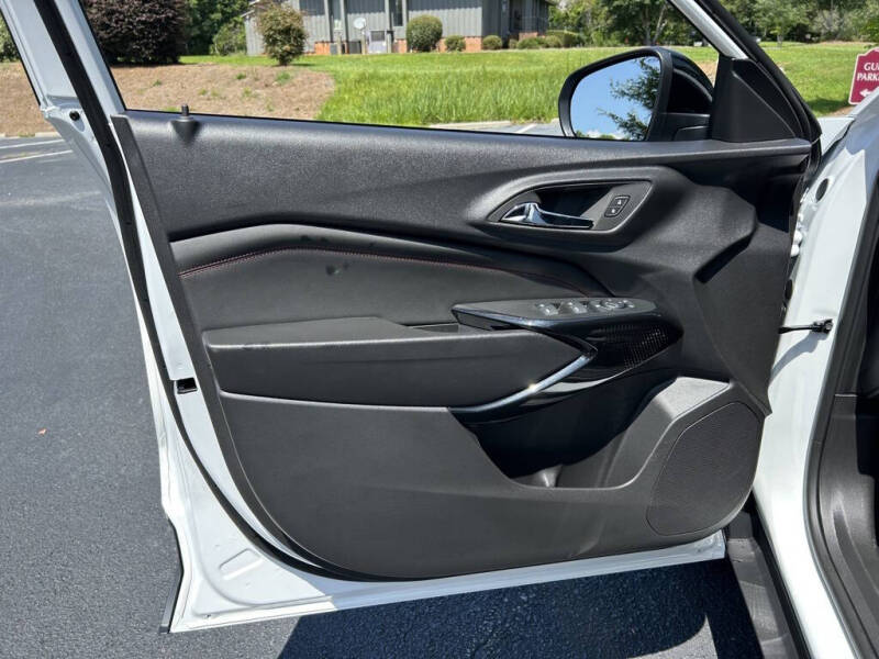 2025 Chevrolet Trax RS