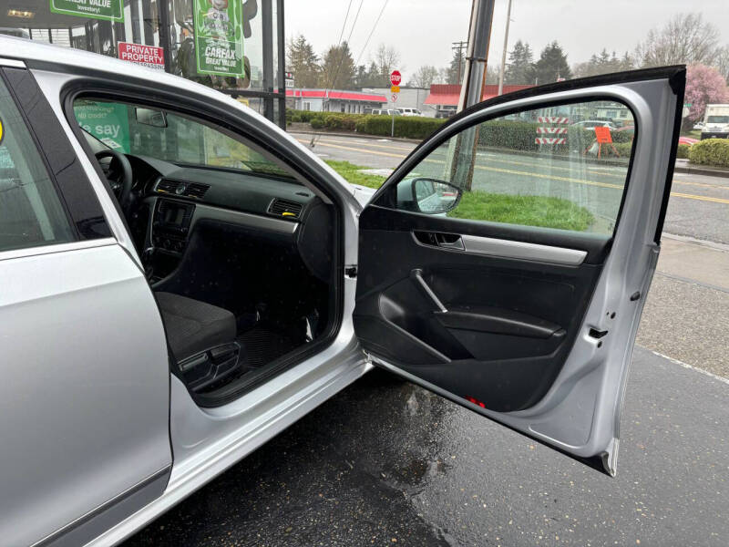 2016 Volkswagen Passat 1.8T S