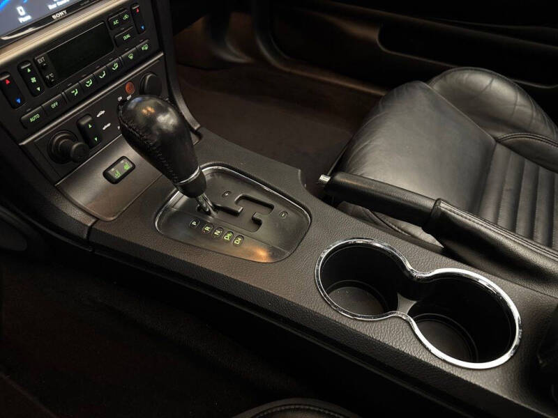 2003 Ford Thunderbird