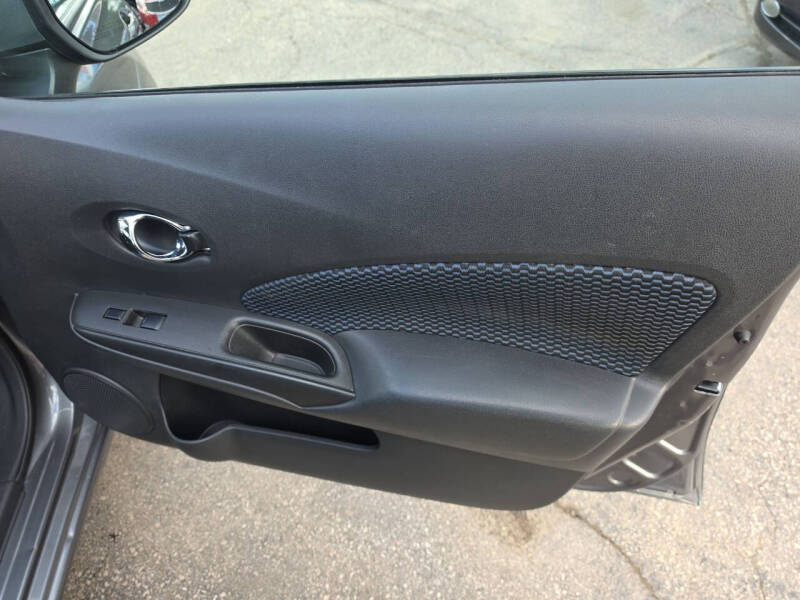 2019 Nissan Versa Note SV