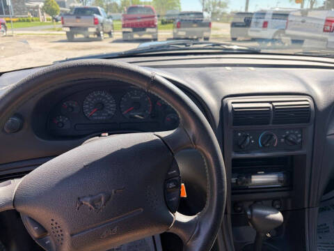 2003 Ford Mustang