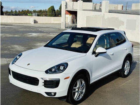2017 Porsche Cayenne Platinum Edition