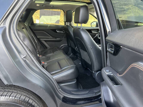 2019 Jaguar F-PACE 30t Prestige