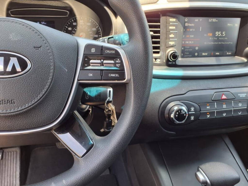 2020 Kia Sorento LX