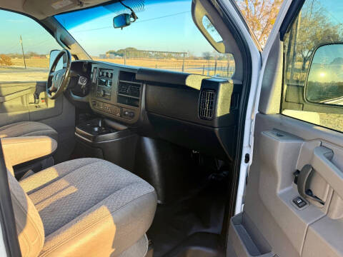 2018 GMC Savana 2500