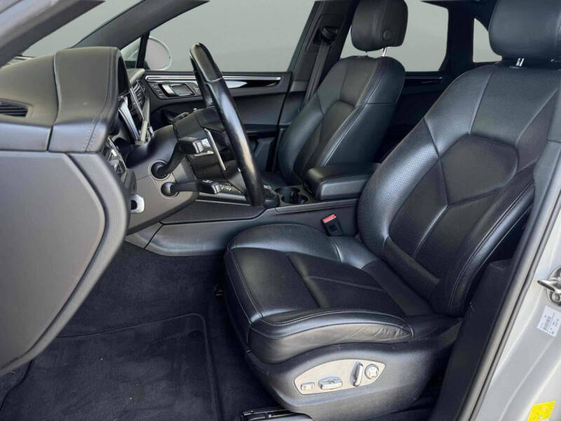 2020 Porsche Macan S
