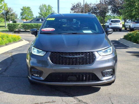 2023 Chrysler Pacifica Touring L